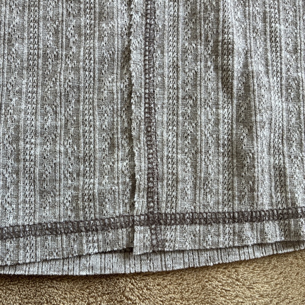 Women's Top Large Grey Waffle Knit Button Sleeve Cozy Vibes Grunge Indie Sleaze - Picture 9 of 13